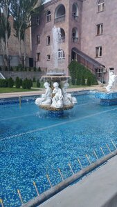 Old Parvana (Kotayk Region, Abovyan), hotel