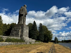 В. И. Ленин (Московская область, Дубна, Левобережный район), памятник, мемориал в Дубне