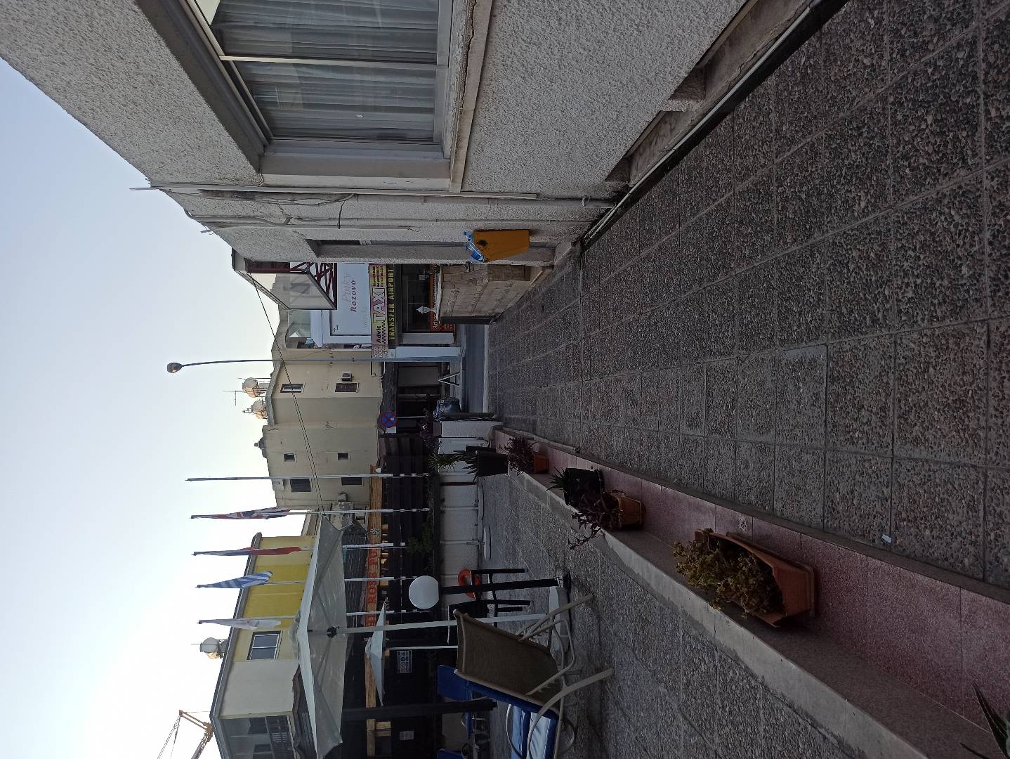 Фото Daphne Hotel Apartments