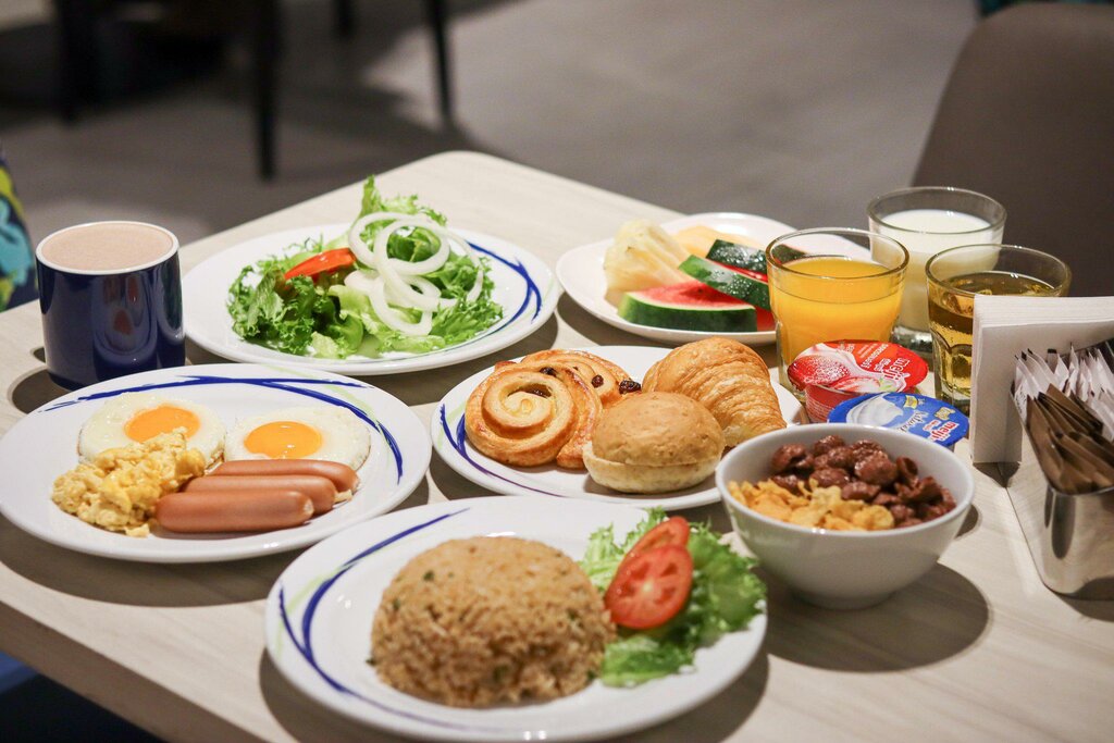 Hotel Holiday Inn Express Bangkok Sukhumvit 11 by Ihg, Bangkok, photo