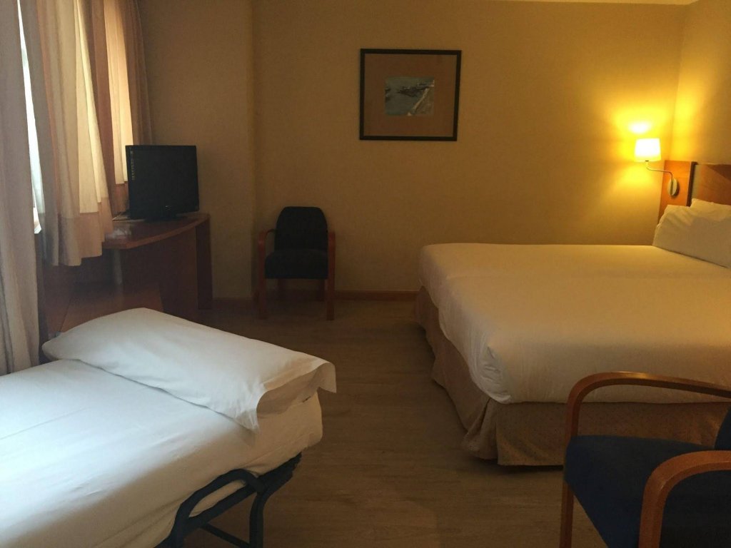 Фото Oca Villa de Avilés Hotel