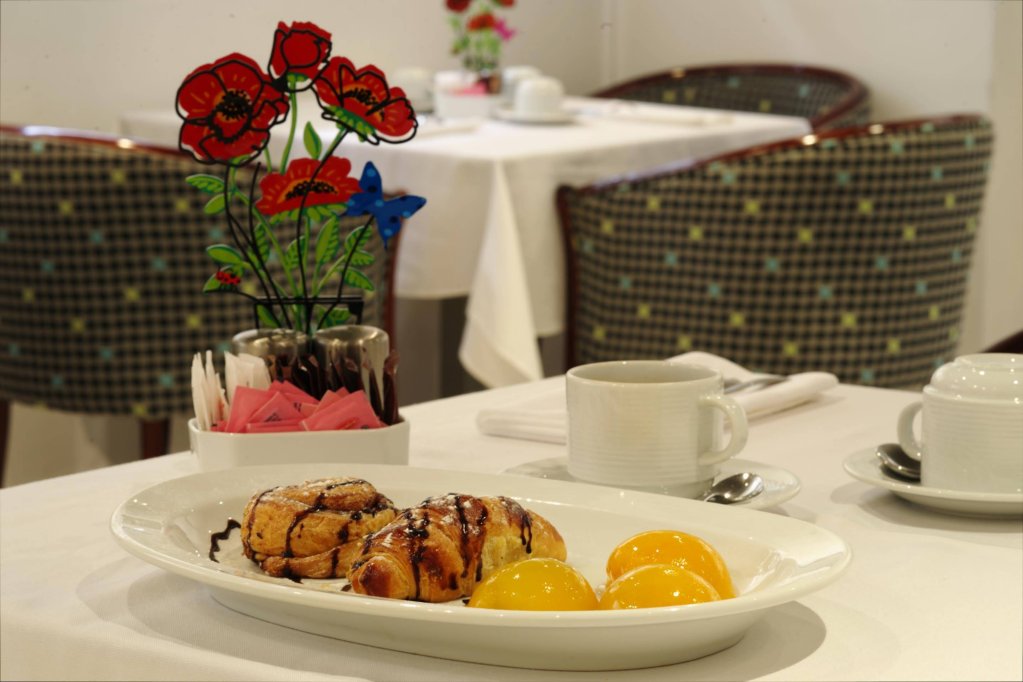 Фото Best Western Regency Suites Hotel