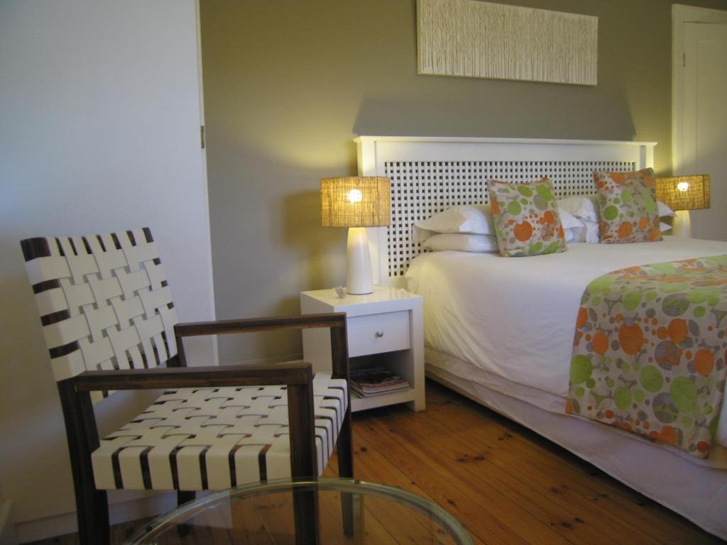 Фото Ballinderry - The Robertson Guest House