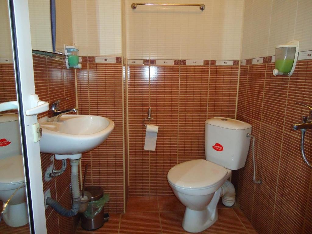 Фото Dionis Hotel