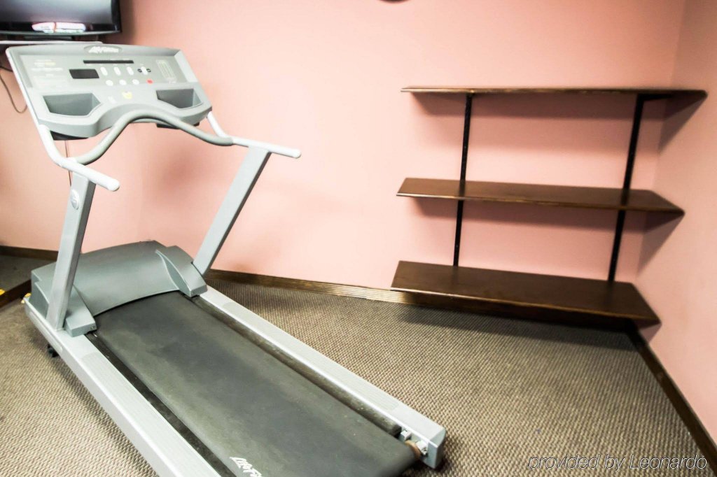 Фото Econo Lodge Inn & Suites Near Florida Mall