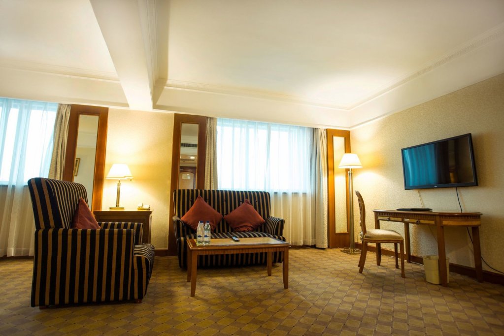 Фото Harbin Fortune Days Hotel