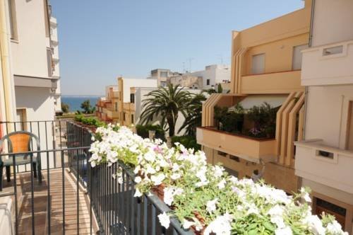 Фото Hotel L'Uomo e il Mare