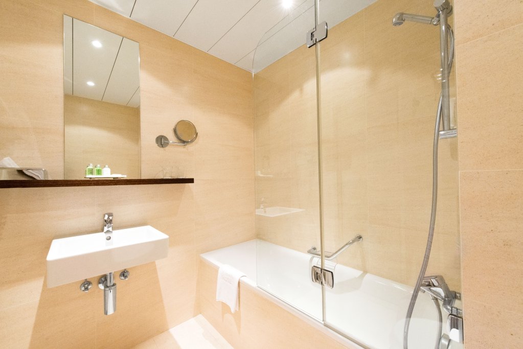 Фото Nh Fribourg Hotel