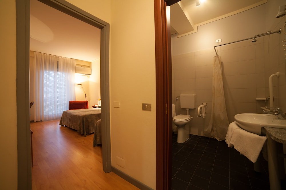 Фото Albergo Miralago