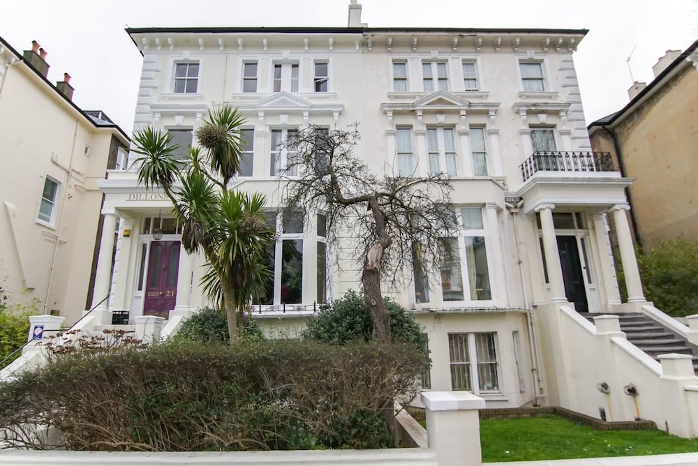 Фото Dillons Hotel - B&b