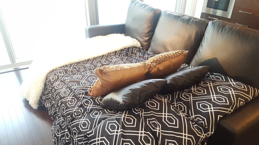 Фото Lavish Suites - Luxury Condo - Downtown