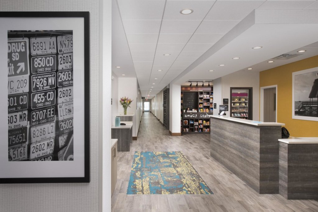 Фото Hampton Inn Miami - Airport East