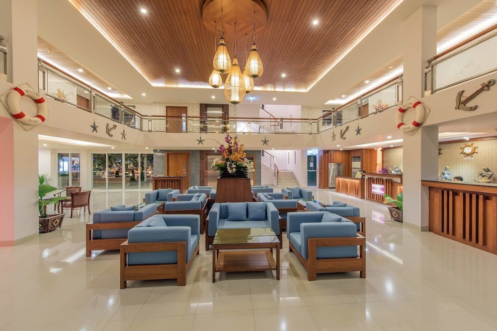 Фото Phi Phi Island Cabana Hotel