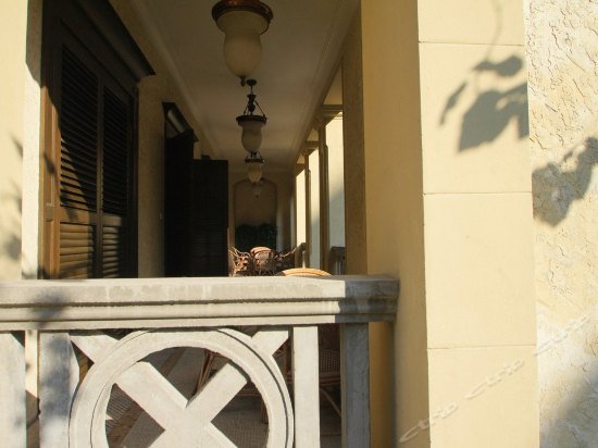 Фото Shanghai New-Westlake Hotel