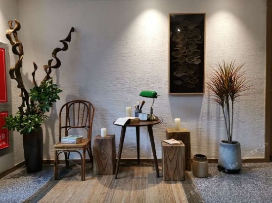 Фото Qixia Hotel