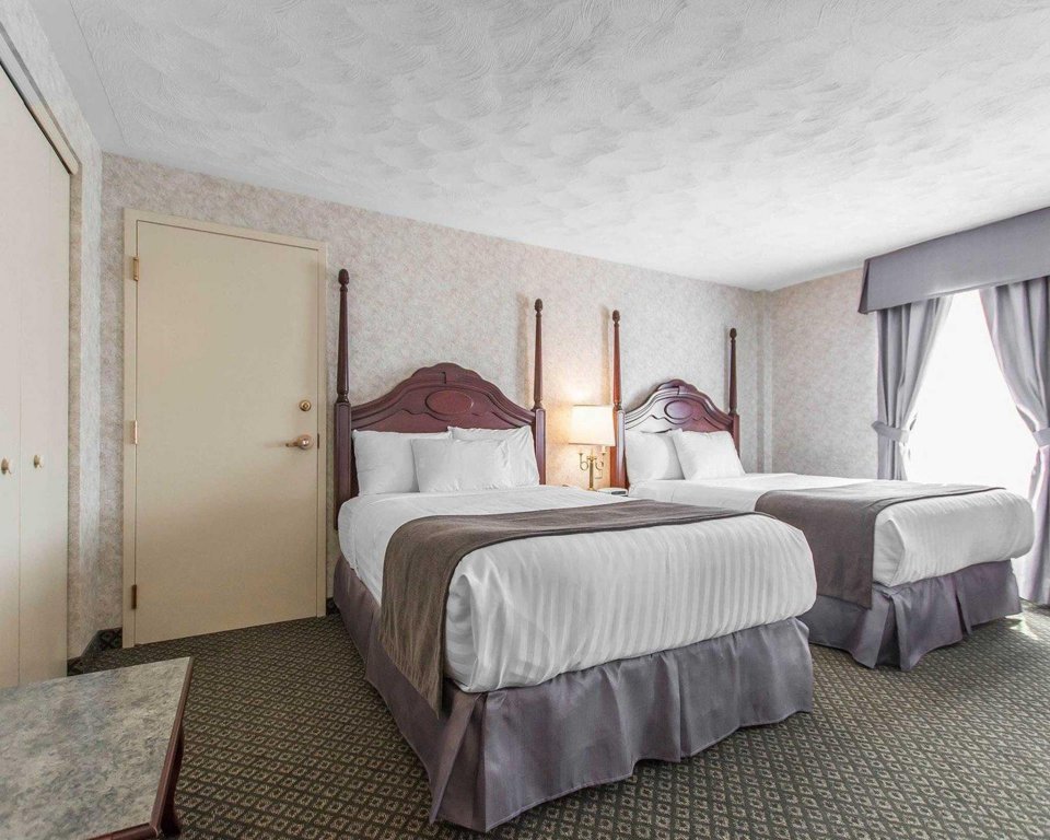 Фото Chateau Moncton Trademark Collection by Wyndham