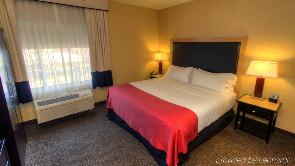 Фото Holiday Inn Boise Airport