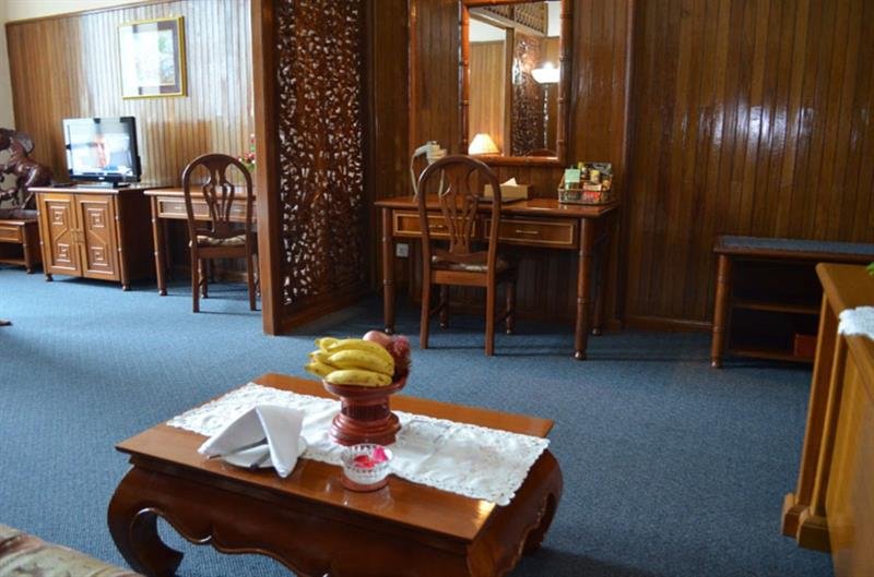 Фото Mya Yeik Nyo Royal Hotel Yangon
