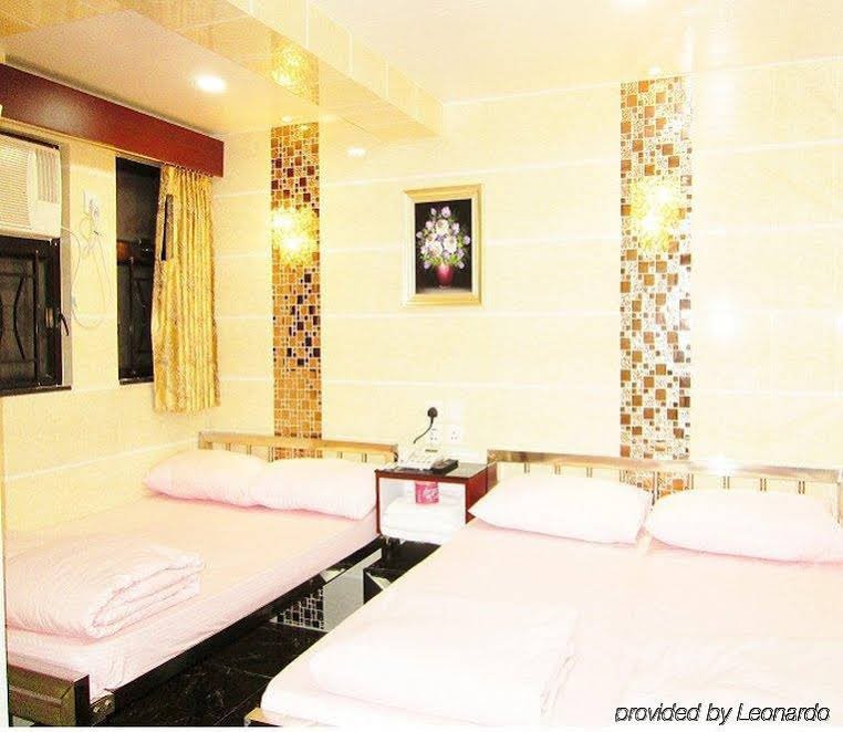 Фото New Chung King Mansion Guest House - Carlton Group of Hostels