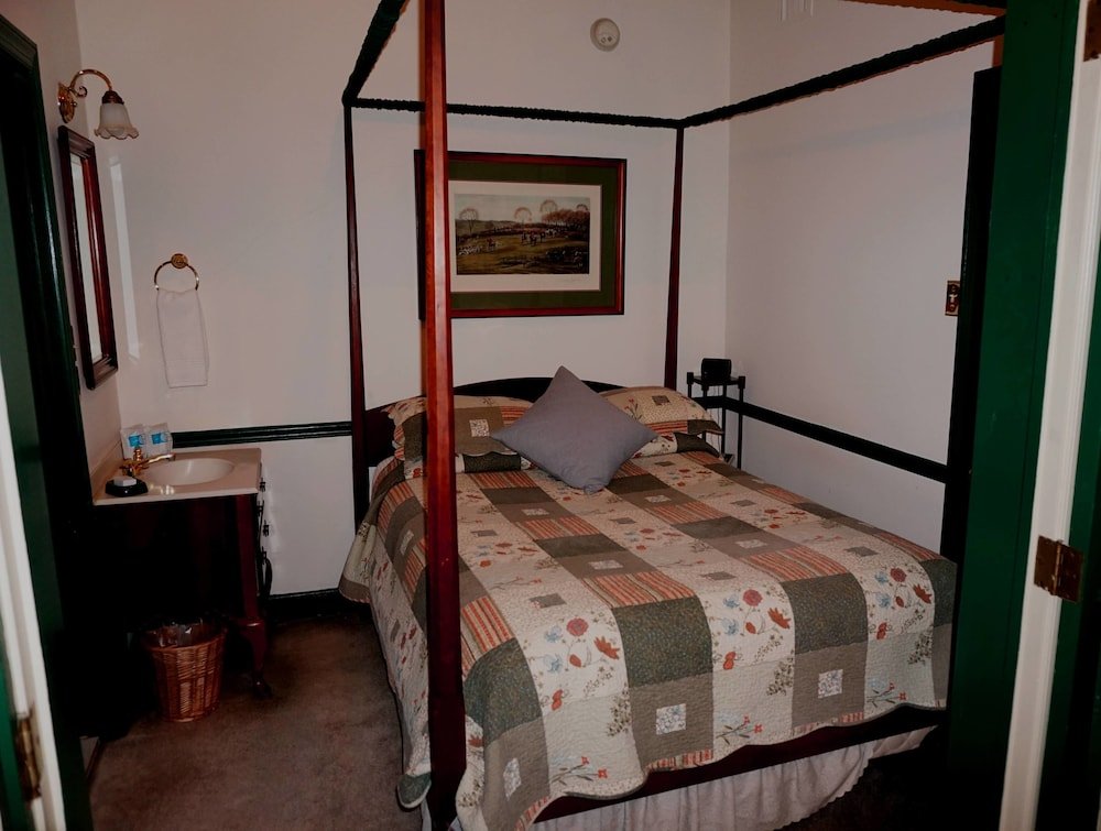 Фото General Warren