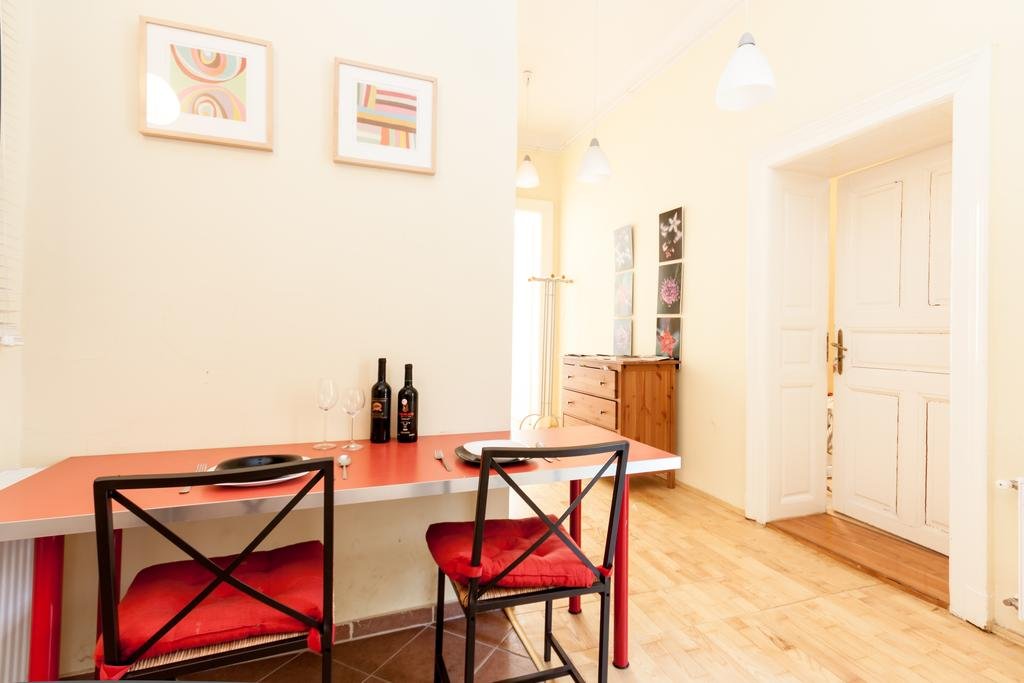 Фото Avantgarde Suites Broadway