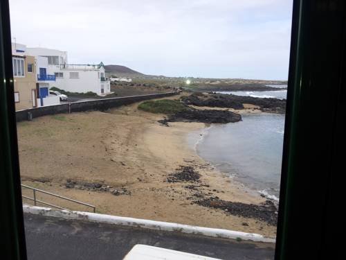 Фото Apartamentos Esmeralda