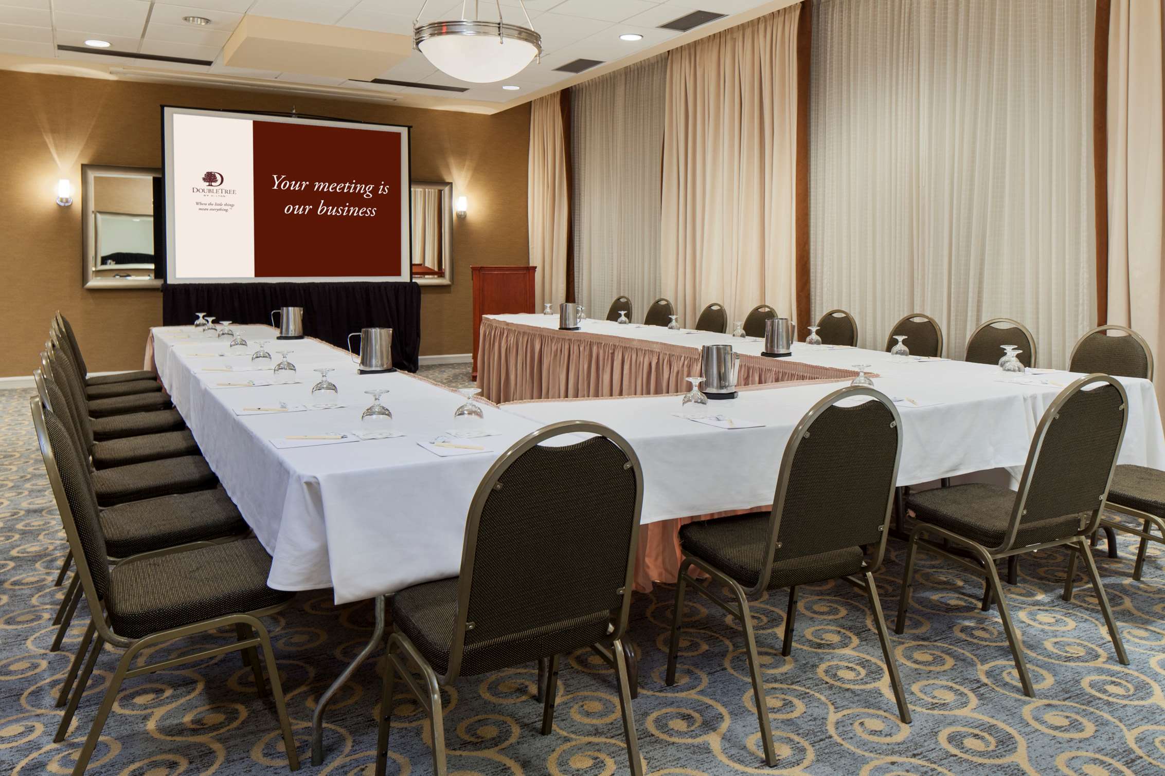 Фото Doubletree by Hilton Orlando Downtown