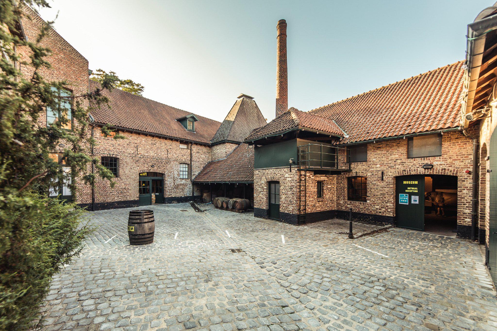 Фото 123800312978