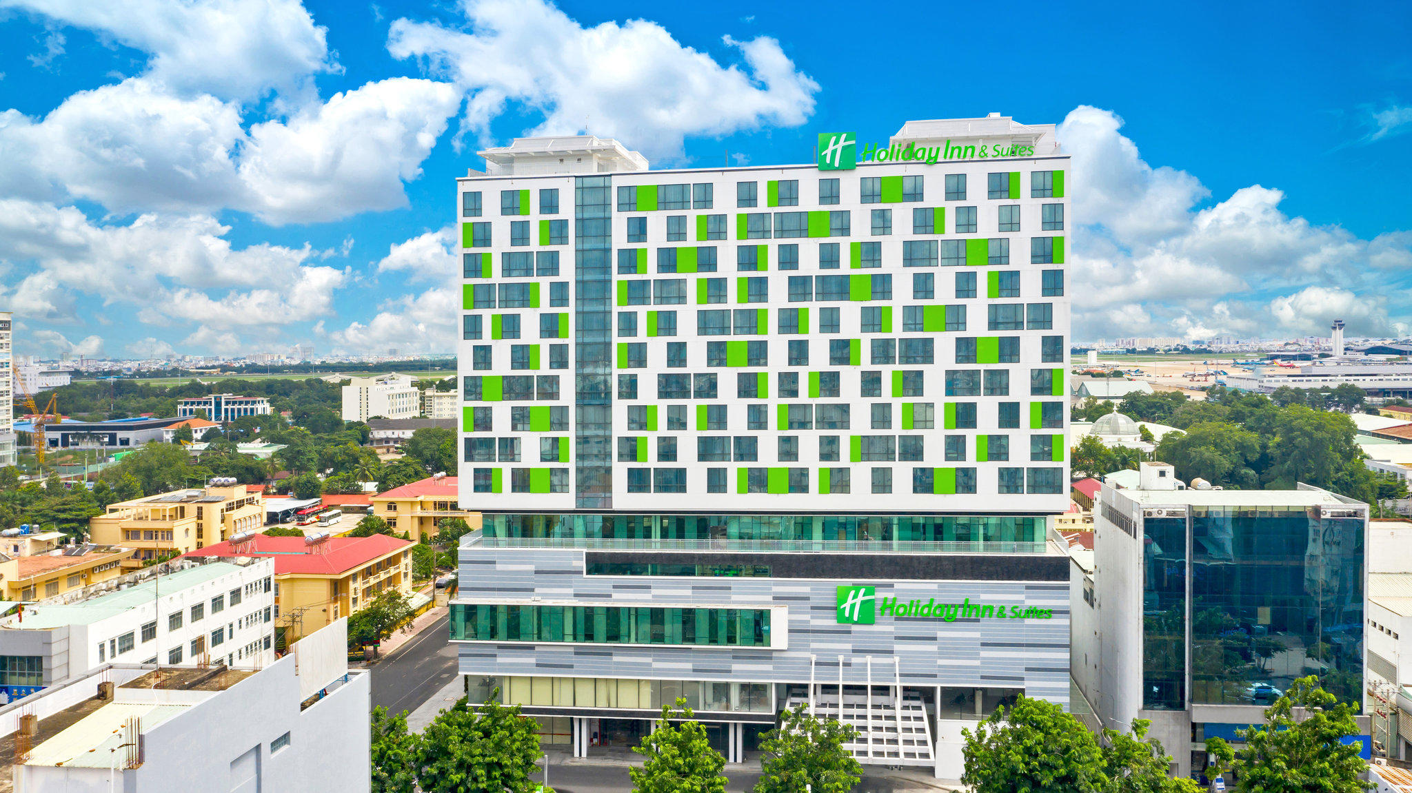 Фото Holiday Inn & Suites Saigon Airport
