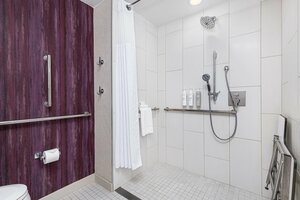 Гостиница Embassy Suites Tampa Downtown