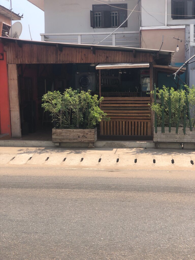 Bar, pub The Roundabout, Accra, photo