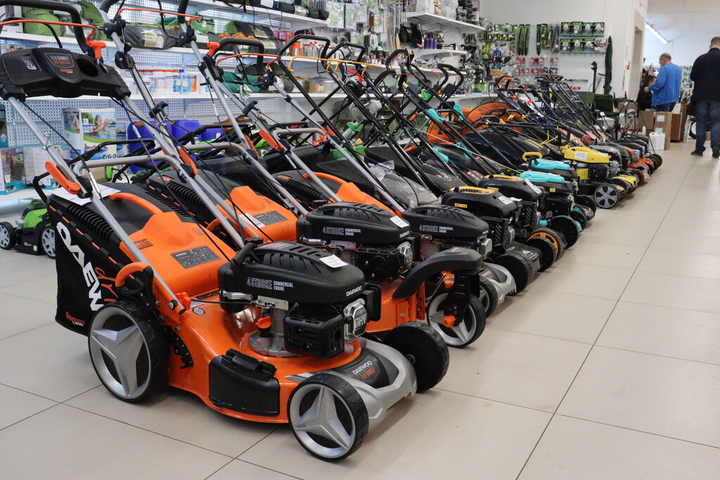 Hardware hypermarket Arsenal, Orel, photo