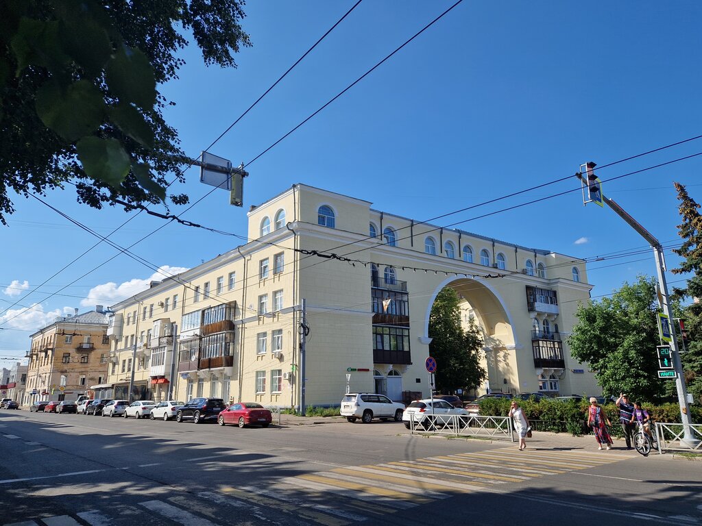 Landmark, attraction House with an arch, Yaroslavl, photo