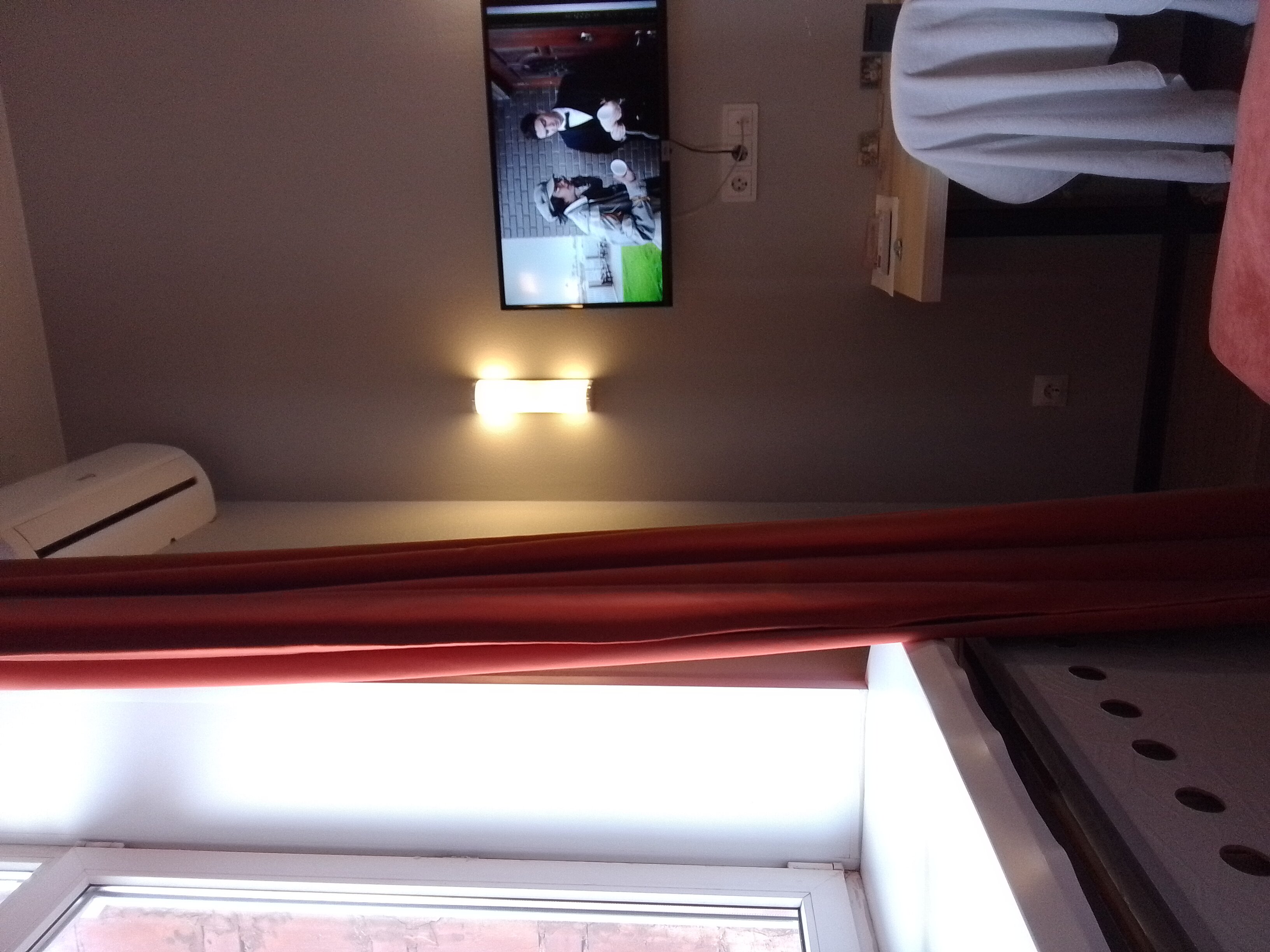 Фото Metro Rooms