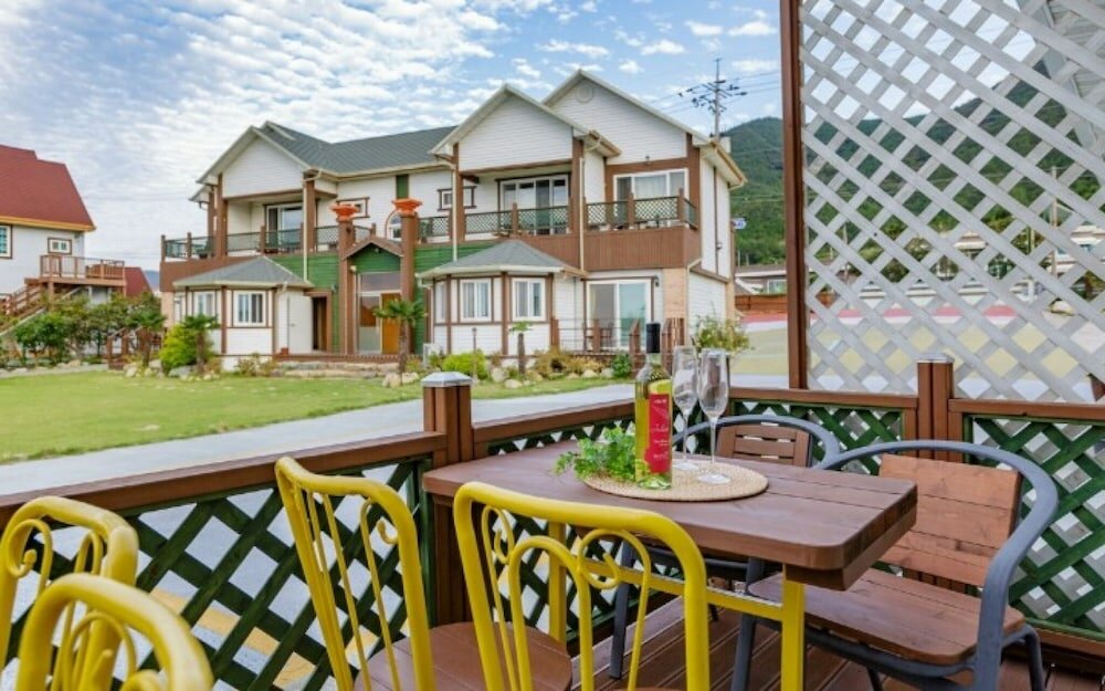 Фото Yeosu Glow Floor Pension