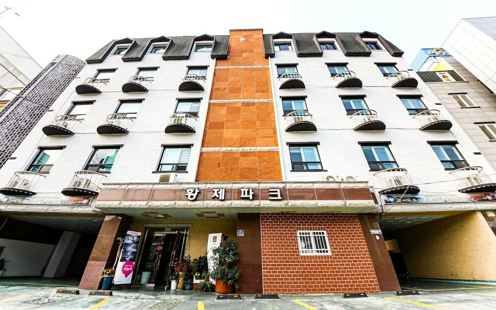 Фото отеля 1