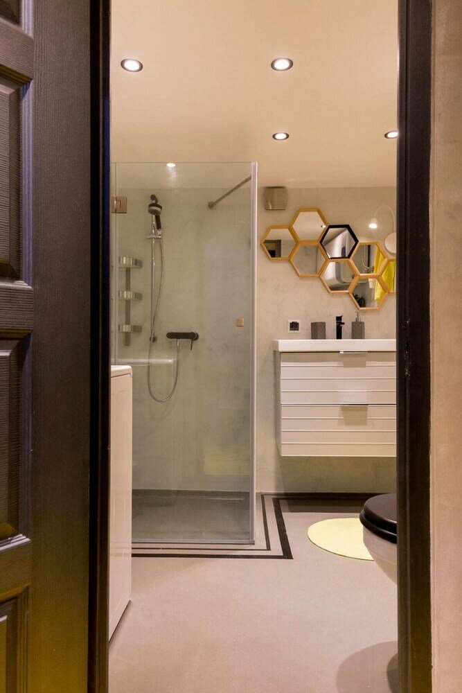 Фото Bright Warwick Chambers Apartment