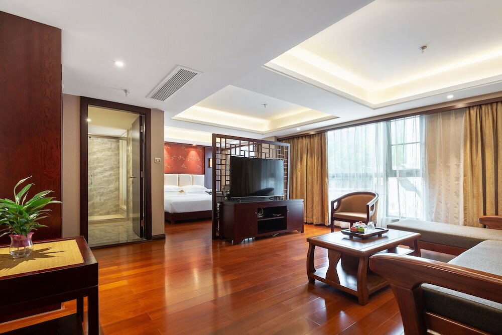 Фото Zongrui Hotel