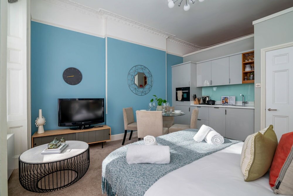 Фото 5 Doughty Street