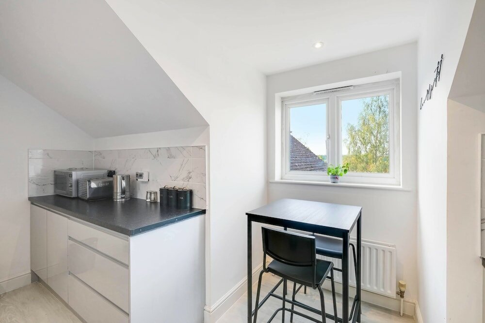 Фото Modern Bright Spacious 2 bed Barnet Apt