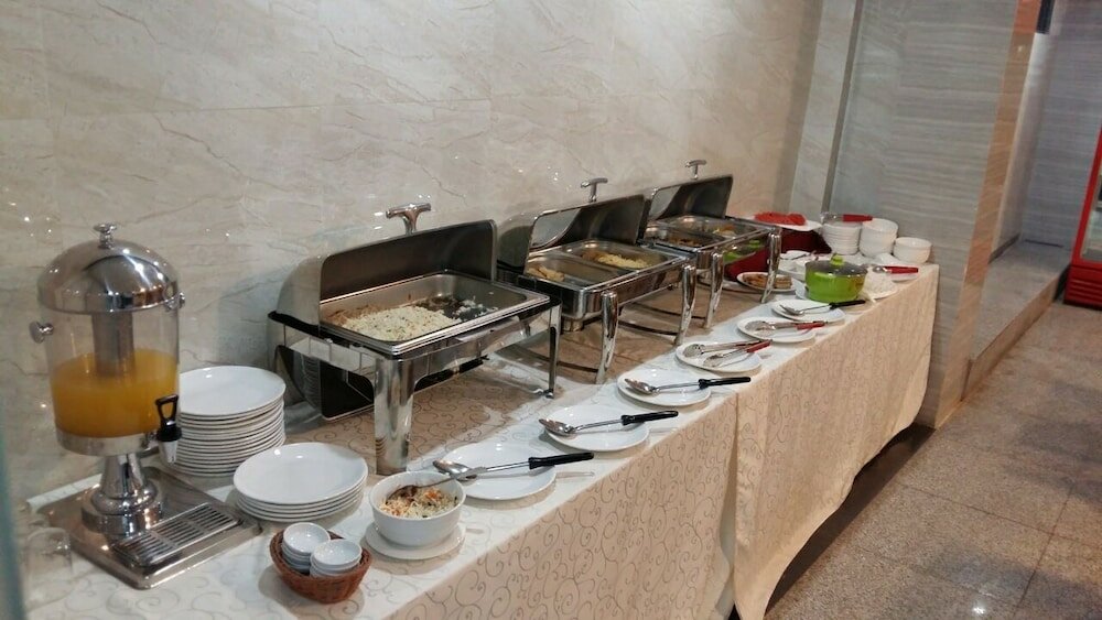 Фото Hotel San Taw Win