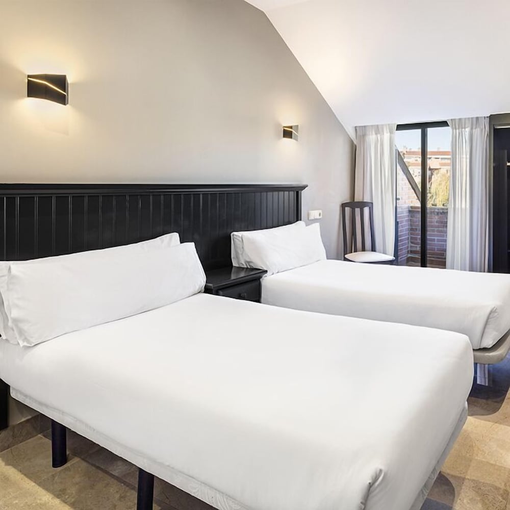 Фото Hotel Victoria Valdemoro