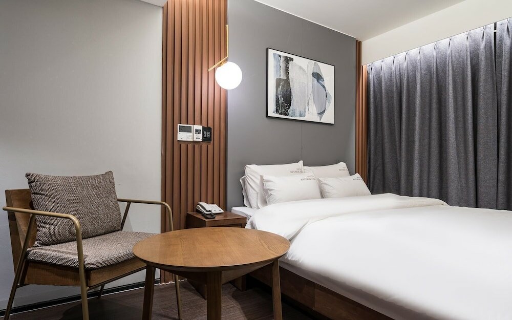 Фото Jongno Hotel Avenue 162