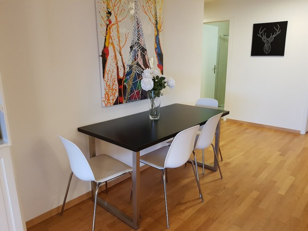 Фото Montreux Lake View Apartments City Centre