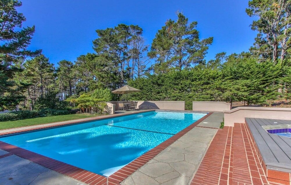 Фото Lx33: Luxury Vacation Villa On Pebble Beach With Pool