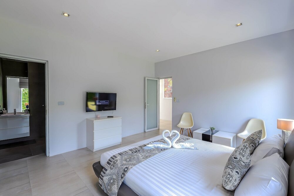 Фото Luxury Modern 4 Br Pool Villa - Ph111