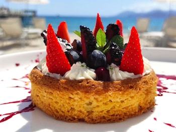 Фото Hotel Croisette Beach Cannes-MGallery