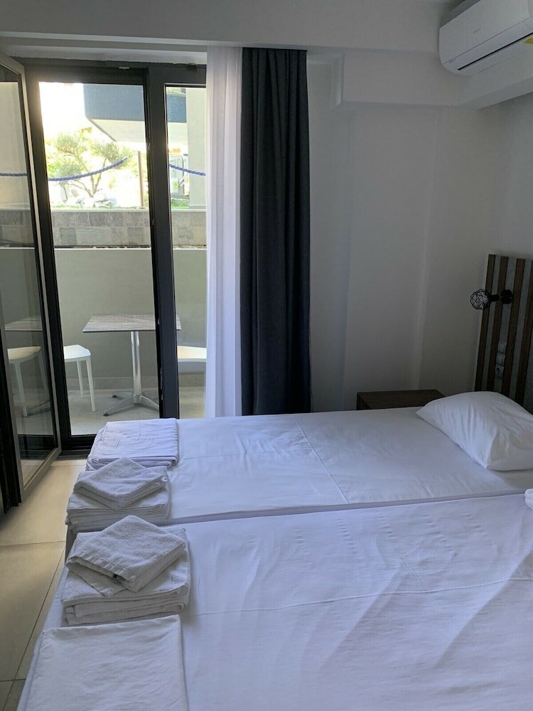 Фото Asteras Studios