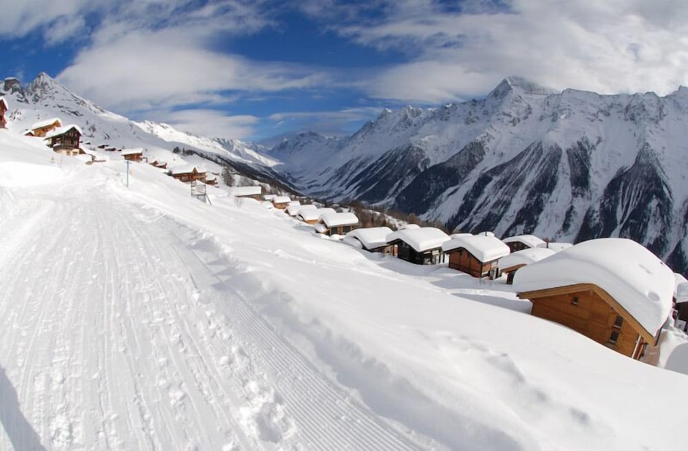 Фото Swiss Chalet