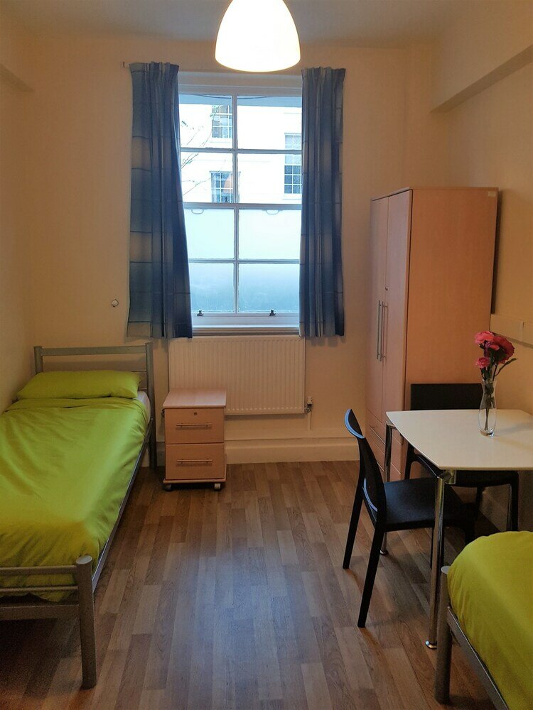Фото Bowden Court - Hostel